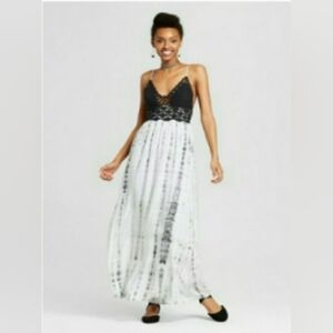 XHILARATION CROCHETED V-NECK BODICE TIE-DYE BLACK/GRAY/WHITE SKIRT SIZE …